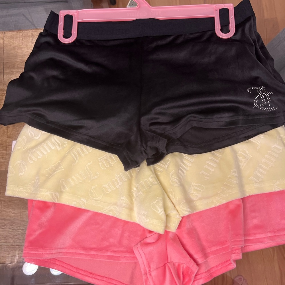 3 pair of juicy couture velour Women's lounge pajama Shorts Set